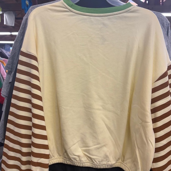 NWT Disney Park Chip n Dale Winter Christmas Fall Cream Brown Long Sleeve M - Picture 5 of 6